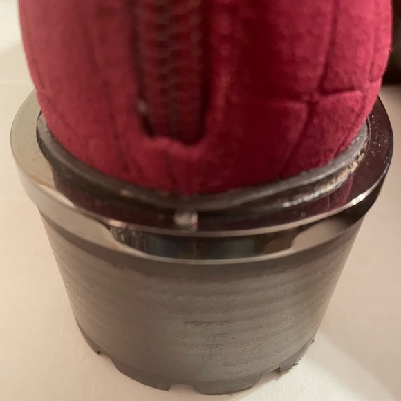 Vince Camuto NEW Fired Brick Suede, Croco Chelsea Boots, Size 9 M A458158VW0286 - Picture 2 of 10